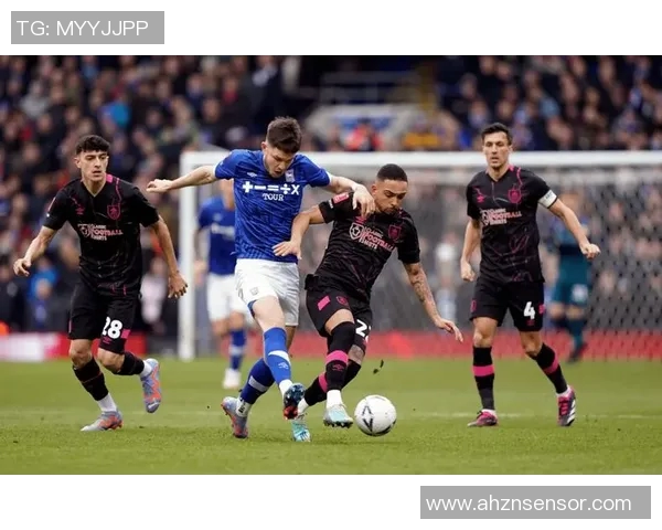 伯恩利迎战奥林匹亚期待精彩对决双方球员状态火热斗志昂扬