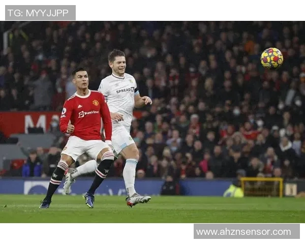 伯恩利与曼联历史交锋比分回顾及精彩瞬间分析 伯恩利与曼联历史交锋比分回顾及精彩瞬间分析