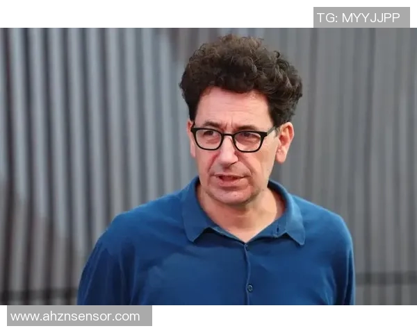 克莱蒙特与贝兹尔的激烈对决展现足球魅力与战术智慧的较量