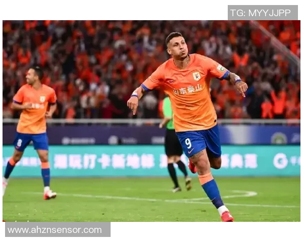 克桑西与阿里斯的精彩对决揭示了足球战术的深度与魅力