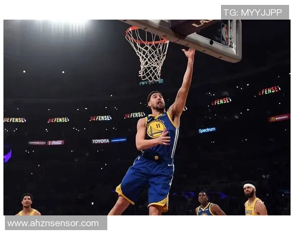 克莱汤普森如何在NBA赛场上重塑自我与球队的辉煌之路