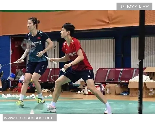 重庆羽毛球队与深圳羽毛球队赛后复盘团队协作的成功与不足分析 重庆羽毛球队与深圳羽毛球队赛后复盘团队协作的成功与不足分析