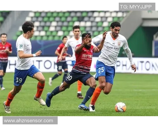 鲁能与重庆比赛实时数据分析及精彩瞬间回顾 鲁能与重庆比赛实时数据分析及精彩瞬间回顾