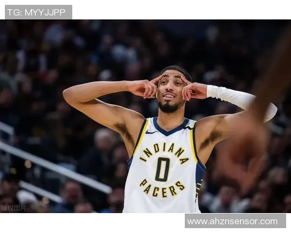 快船与步行者激战正酣NBA赛场精彩瞬间回顾与分析